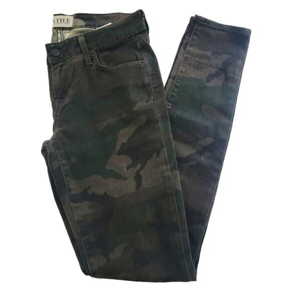 Elizabeth and James Textile camo print skinny jeans size 26 - Picture 4 of 8